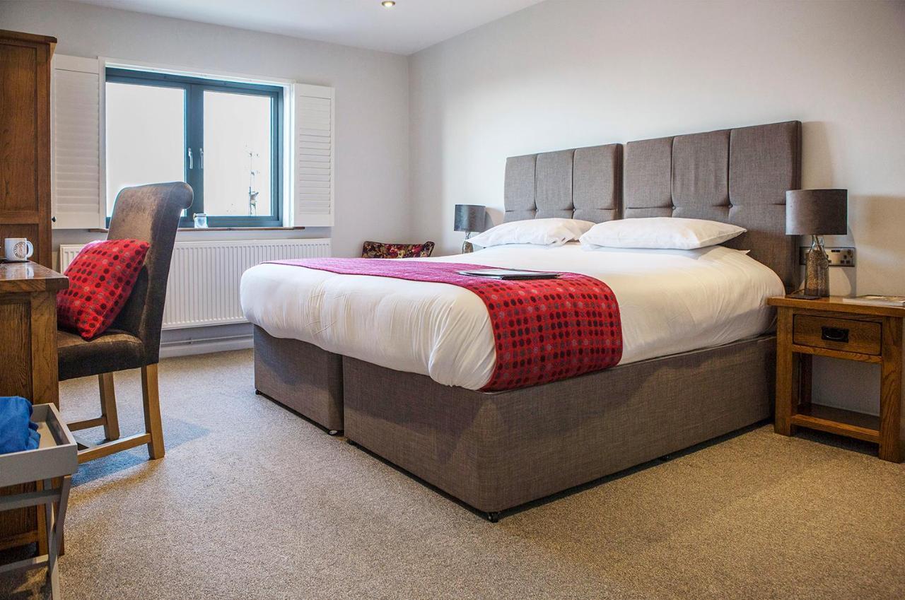 Victoria Inn Brewhouse B&B Roch Bagian luar foto